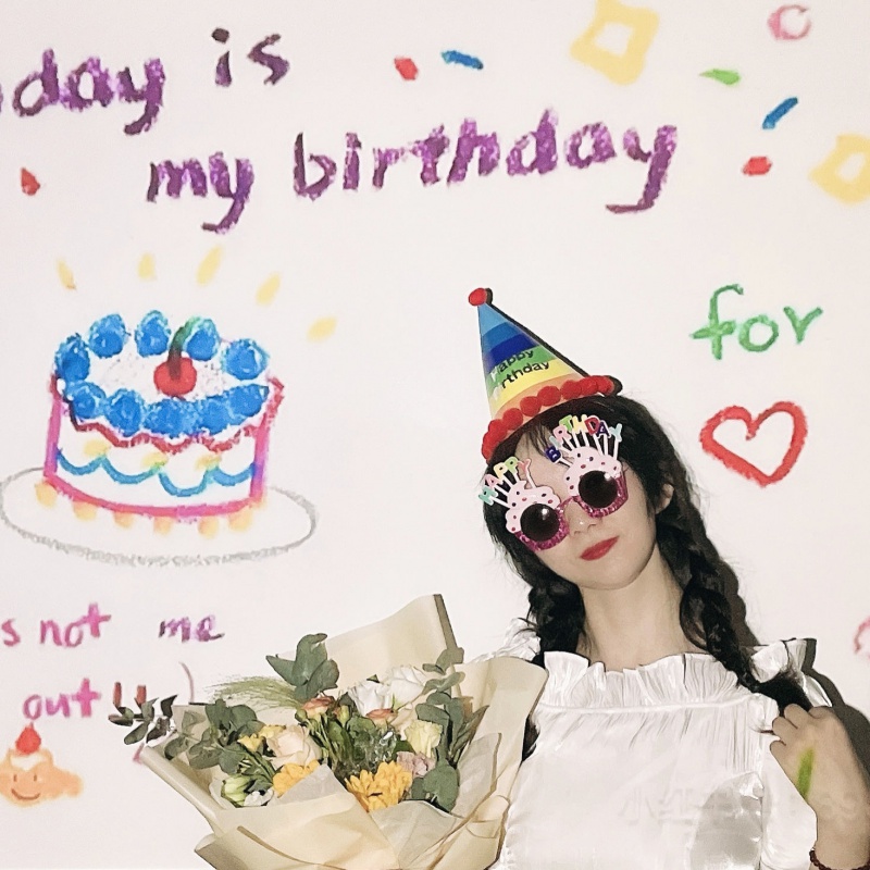 生日装饰男孩布置女孩生日快乐投影灯投影仪小型ins派对气氛拍照道具