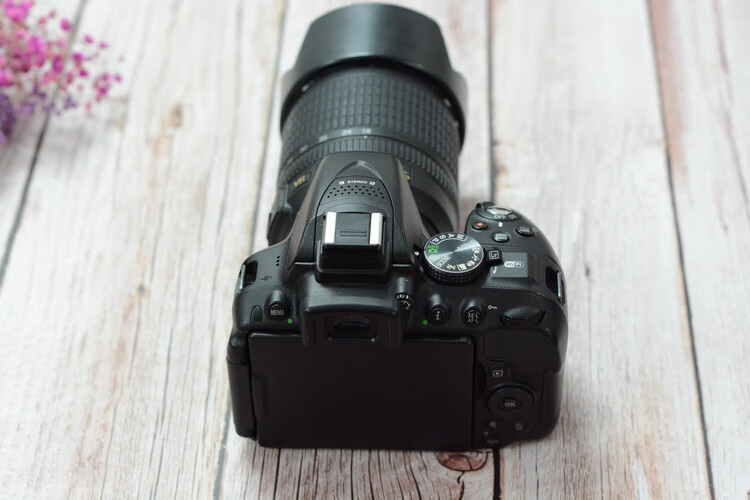 尼康d5200 d5300 d3100 新手入门级单反数码照相机 高清旅游摄影 港货