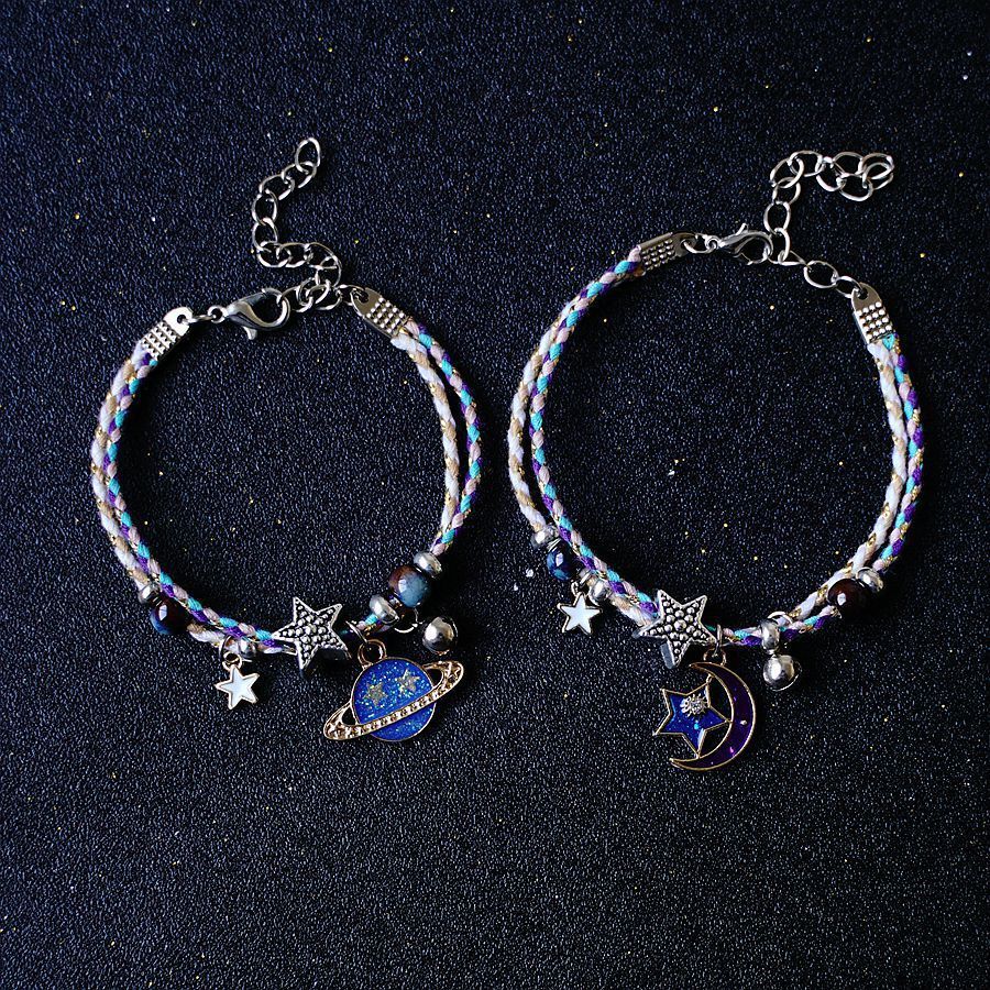 kzd简约磁铁相吸摘星星月亮闺蜜手链太空人送男友情侣宇航员韩版学生