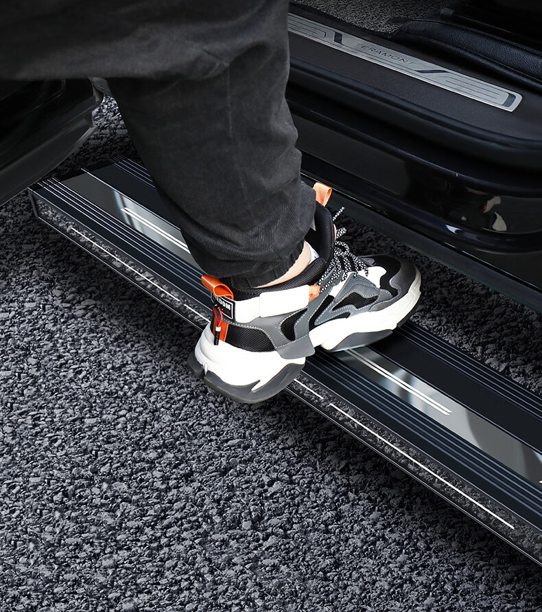 领克09踏板适用电动脚踏板原厂01迎宾侧踏板自动伸缩外观改装饰配件