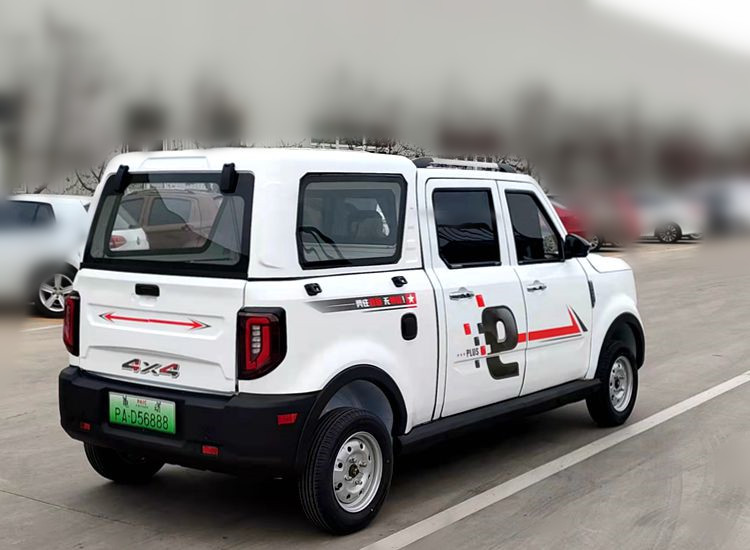 双排电动四轮皮卡车家用代步车成人油电两用新能源汽车封闭厢货车