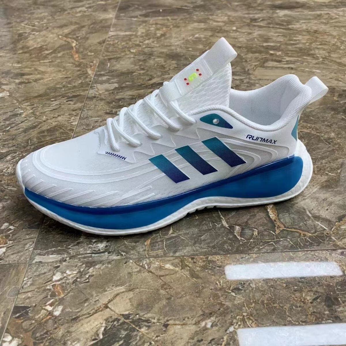 vir运动鞋男春秋超软鞋子新款男士弹力运动鞋高档休闲鞋透气跑步防臭