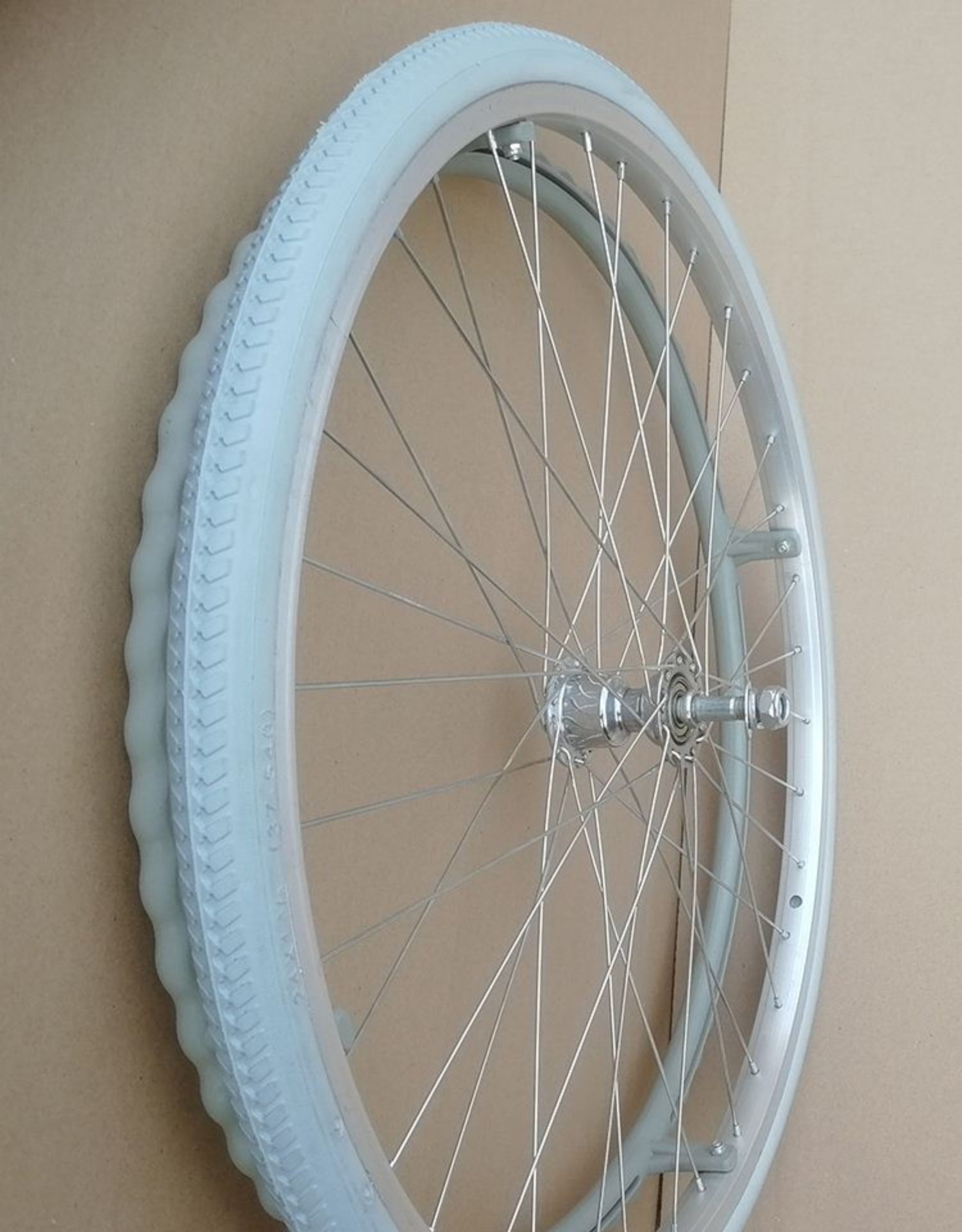 轮椅配件后轮24寸138免充气外胎残疾人代步车12轴径轮子实心轮胎黑色