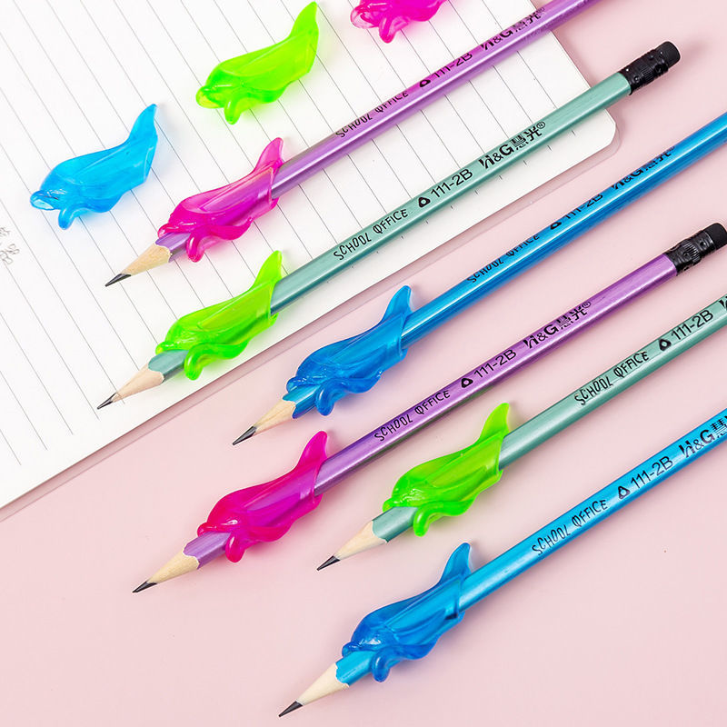 小鱼握笔器幼儿园学生学习用品写字拿笔神器透明握笔器6-12岁 握笔器