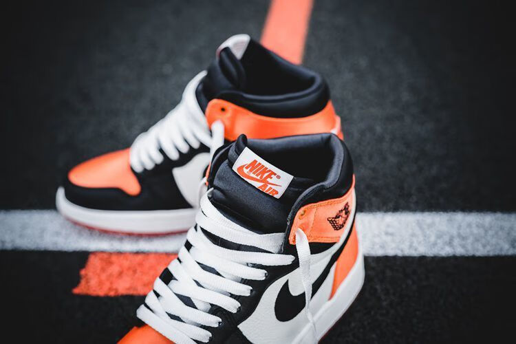 【官方】satin backboard 黑橙丝绸 扣碎篮板纯元 现货 av3725-010