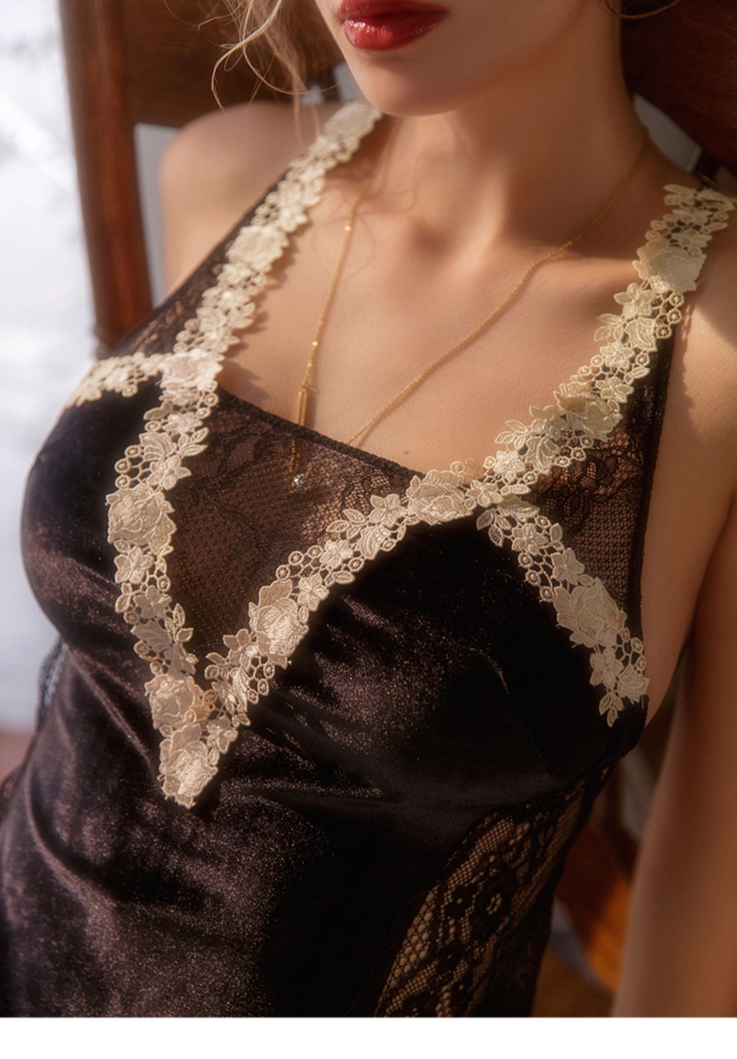 ruob轻奢女装吊带睡裙性感睡衣女秋冬丝绒薄款小胸蕾丝美背火辣诱惑