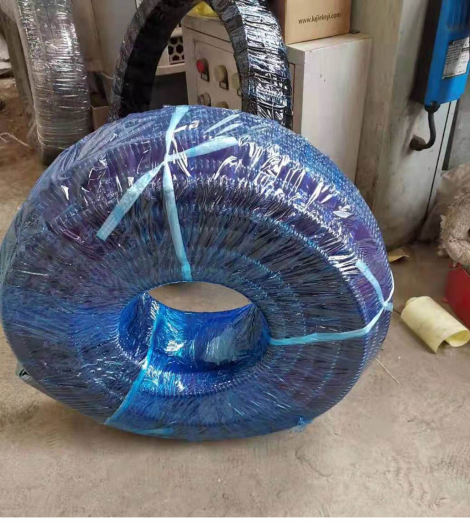 轮胎全自动缠绕包装机电线钢带环形缠绕机电缆自动缠绕膜打包机 红色
