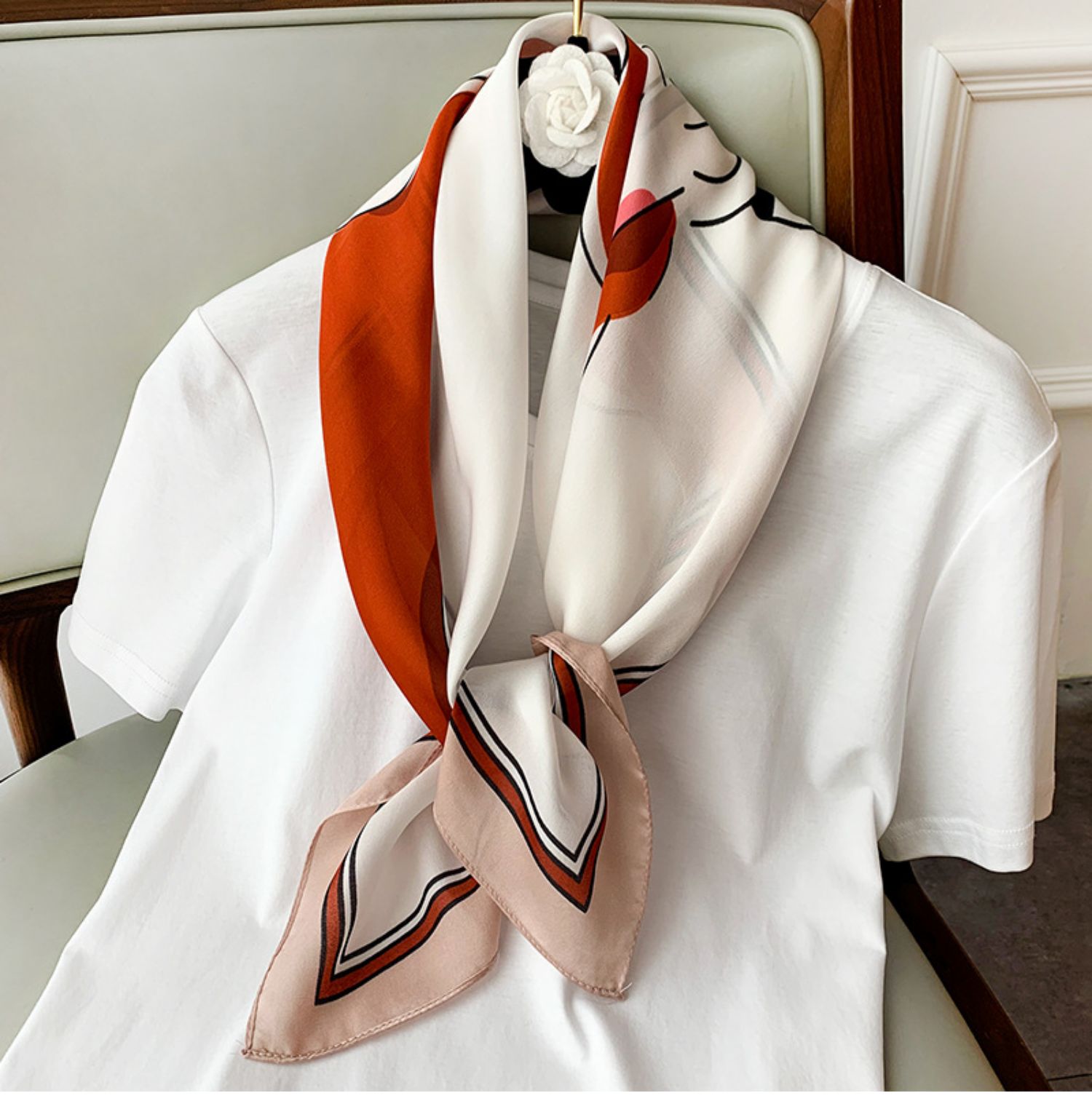 法黛姗丝巾女春秋70方巾通勤职业装方巾批发工作服西服衬衫礼仪领巾