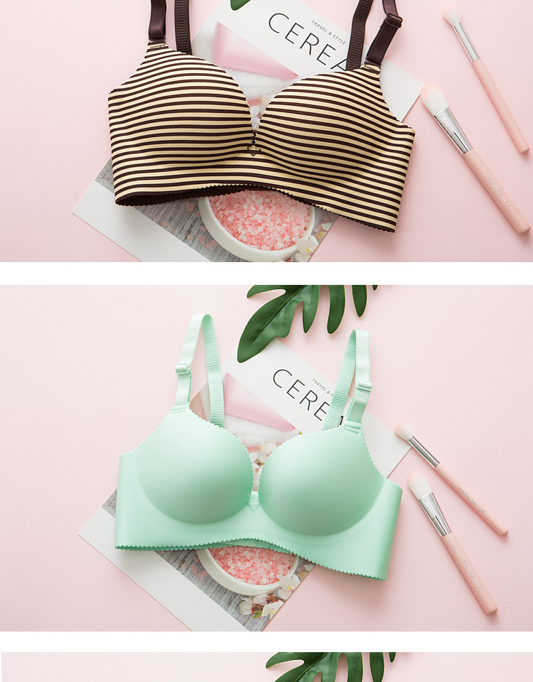 内衣女无钢圈文胸聚拢小胸性感无痕光面学生高中少女定型胸罩 浅蓝色