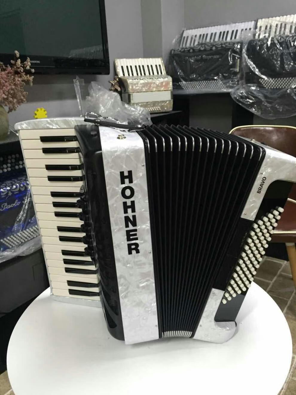 全新hohner德国霍纳手风琴 bravo 96贝 三排簧学生老年人演奏定制款