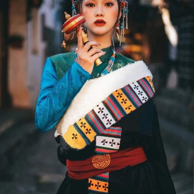 丁真藏袍女士藏族西藏民族风特色日常节日穿搭藏式袍藏装藏服外套 长
