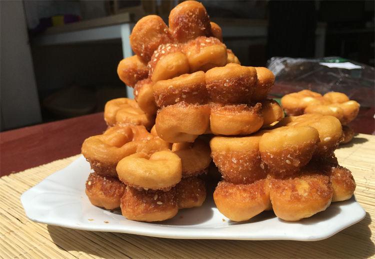 甘肃张掖特色小吃油炸糖花子年货手工油果子馍馍传统糕点夹心果果