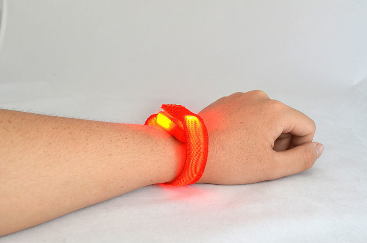 夜跑反光手环led发光手环闪光手腕带荧光手镯演唱会夜跑手带蹦迪气氛