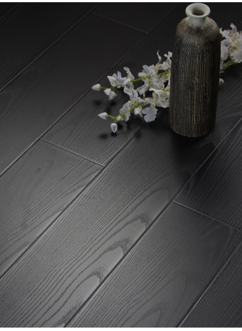 黑白色个性强化复合木地板家用地暖水耐磨服装店 12mm 纯白鱼骨拼 1㎡