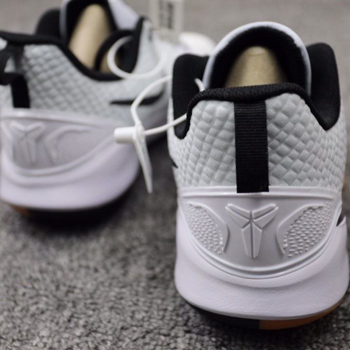 【官方】曼巴mambafocusep实战缓震篮球鞋白黑生胶运动鞋 黑白 40