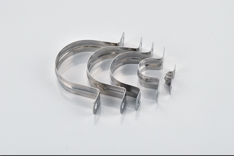 不锈钢骑马卡u型卡线管卡半边码喉箍水管夹金属软管支架管卡管夹管扣