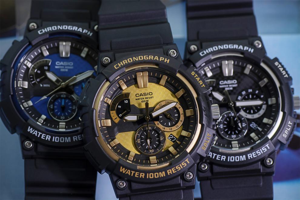 日本卡西欧手表男三眼多功能经典黑金防水运动石英表 mcw-200h-9a