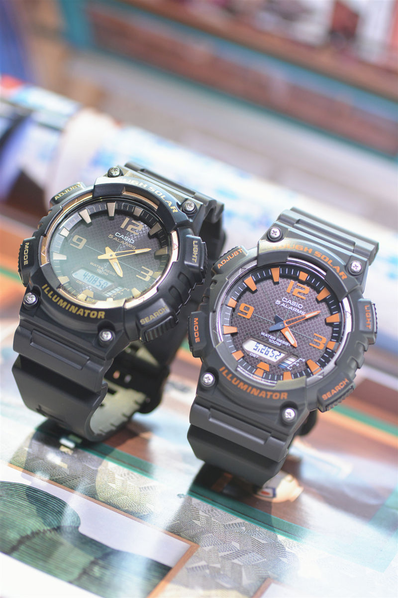 卡西欧(casio)手表男女情侣学生防水夜光双显太阳能光能石英男表aq-s