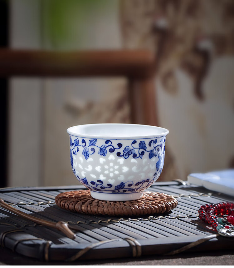 玲珑瓷茶具碗餐具景德镇手绘青花玲珑瓷功夫茶杯主人杯单个品茗杯高档