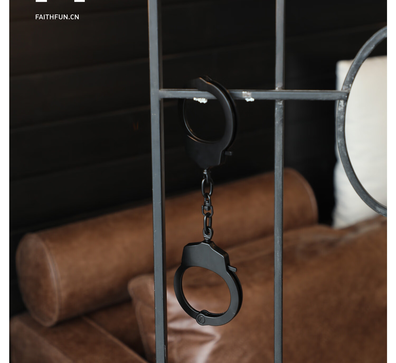 金属情趣手铐调教sm道具惩罚女用工具手拷