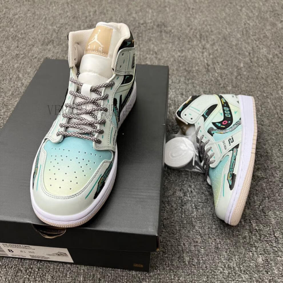 蓝绿电玩 乔1机能电玩像素运动篮球鞋554724-082nike官网品牌 旗舰