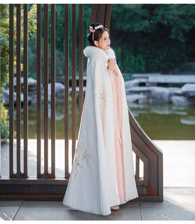 汉服斗篷女长款冬披风古装季古风披肩加厚加绒保暖毛领小 粉色加棉款