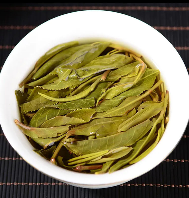 薄荷糖500年云南古树纯料特产红茶春茶生茶饼薄荷塘茶叶1饼200g