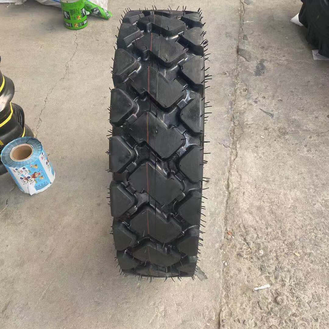 小铲车轮胎825-16 龙宫花纹 装载机送内胎 垫带 半实心 钢圈 防止 825