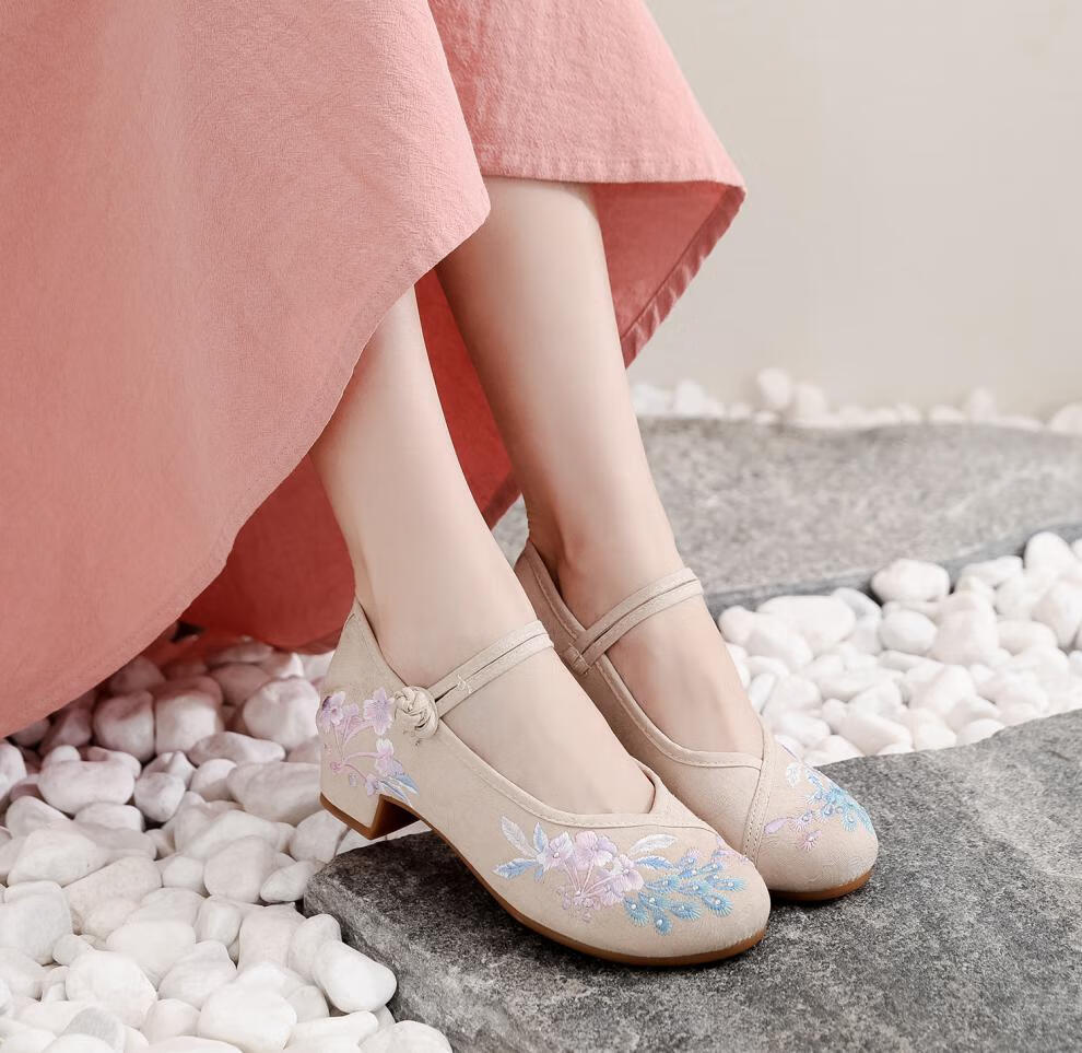 旗袍作鞋子女童绣花古风黑白民族风汉服鞋复古舞蹈鞋古装刺绣高跟鞋表