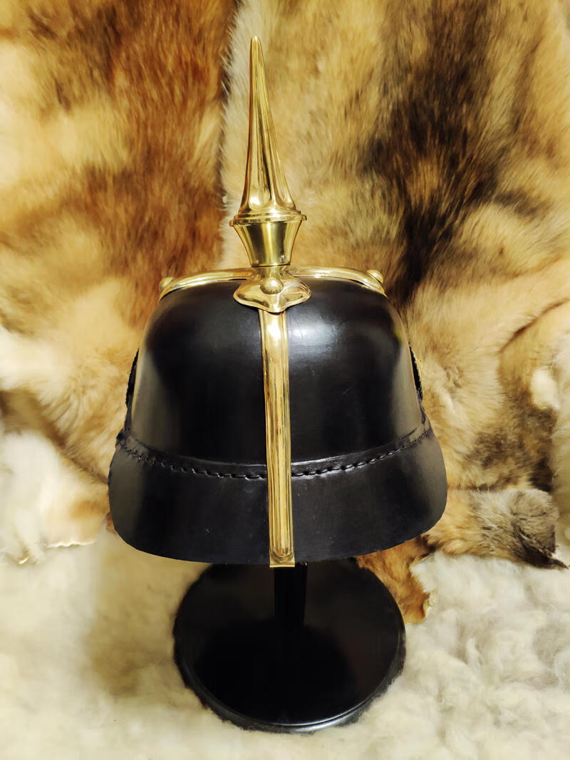 (现货速发)德国尖顶盔pielhaube一战普鲁士军盔复古牛皮头盔真人可穿 