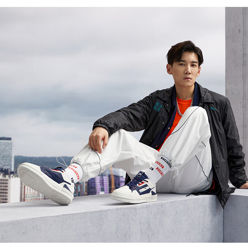 安踏板鞋男士2022夏潮流厚底板鞋休闲百搭韩版运动滑板鞋象牙白浊普蓝