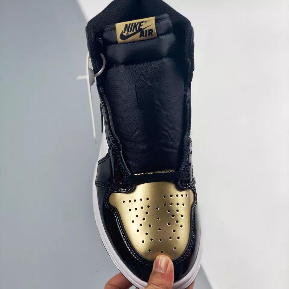 秋季新品 air 喬1 gold toe 黑金腳趾 高幫男女運動籃球鞋 36 黑金