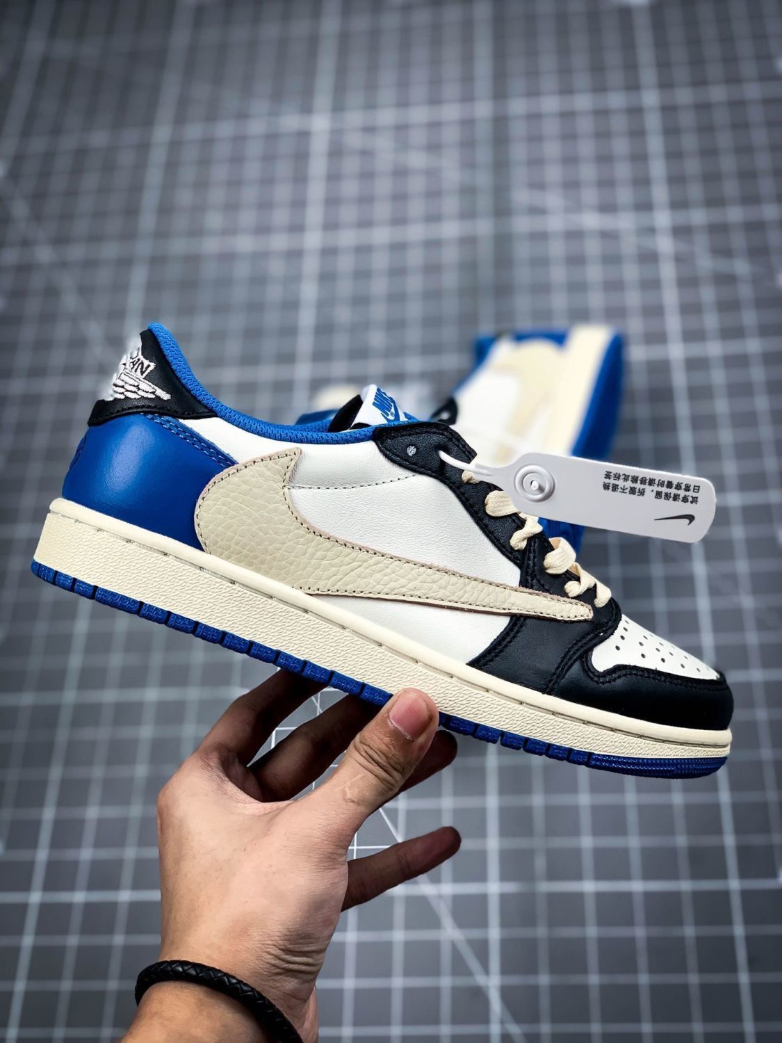 闪电倒钩 白蓝黑三方联名 aj低帮休闲鞋四季运动板鞋 aj1 low闪电倒钩