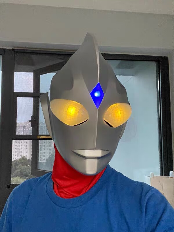 万代触摸迪迦奥特曼头套发光面具cos表演服装头盔超人仿真面罩 20d三