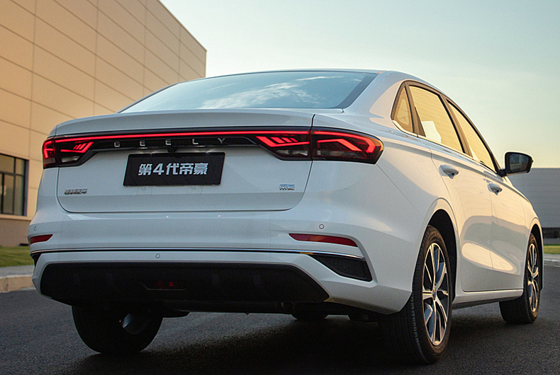 智鉴适配22款吉利帝豪后尾灯总成ss11四代帝豪车尾灯贯穿灯倒车转向灯