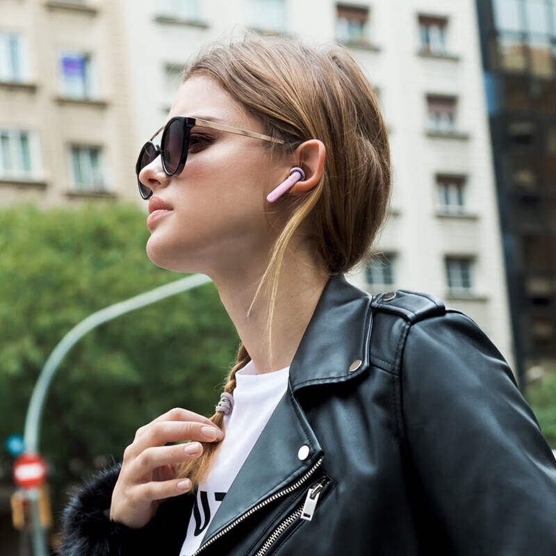 jbl tune220tws 真无线蓝牙耳机半入耳式双麦克风降噪通话手机商务