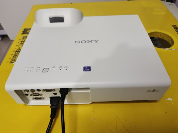 精品二手投影机索尼sx236短焦投影仪高清家用商务1080p手机无线3d办公