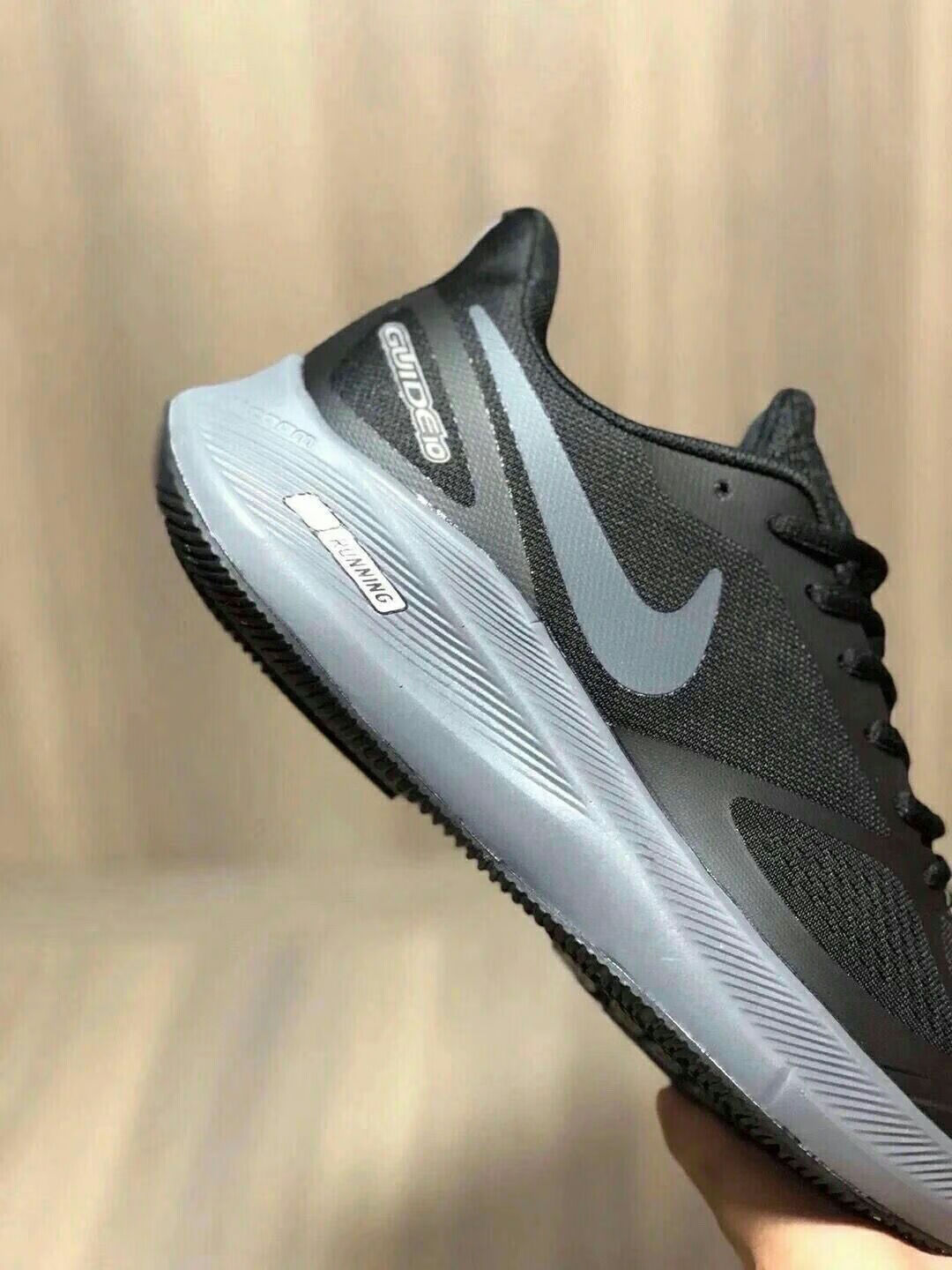 nike耐克男鞋7x登月跑鞋网面透气运动鞋夏季款耐磨减震软底跑步鞋
