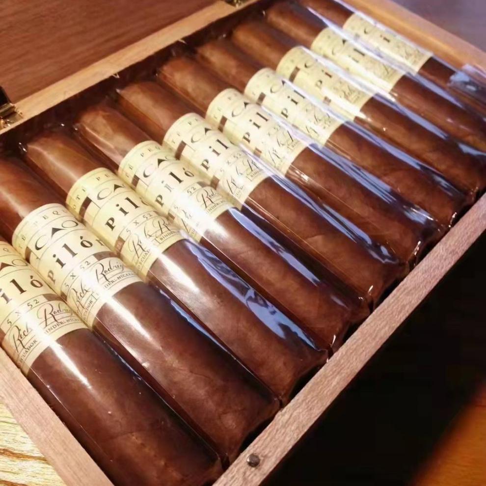 精品150支金特罗系列保湿套盒盛世雪茄影视用具精品150支金特罗系列