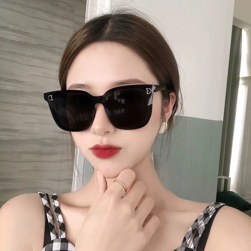 高品质太阳镜墨镜女2021新款网红眼镜眼镜黑色偏光墨镜女大框圆脸街拍