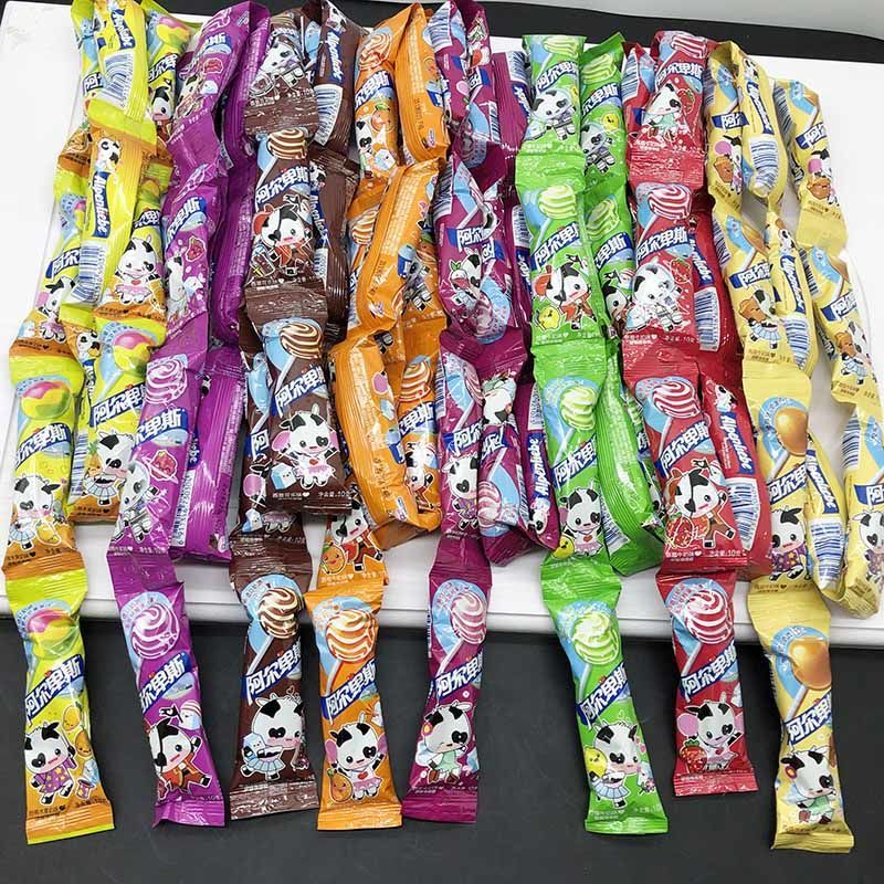 秋天的个零食包包女 斜挎包 抖音旺仔里棒棒糖冬天牛奶做背包