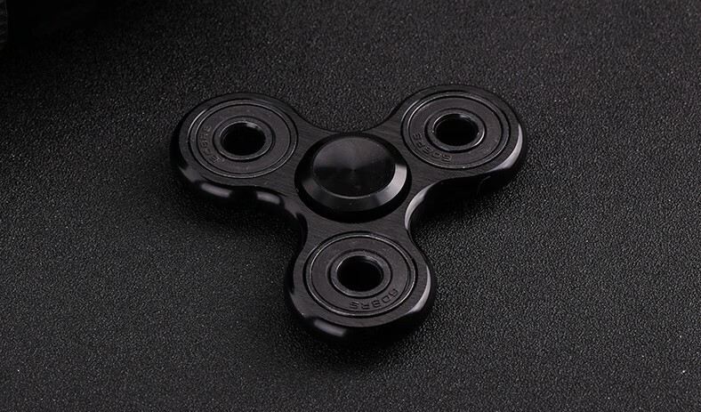 全金属指间陀螺儿童玩具多动减压手指陀螺三叶大三元铝合金转运珠红色