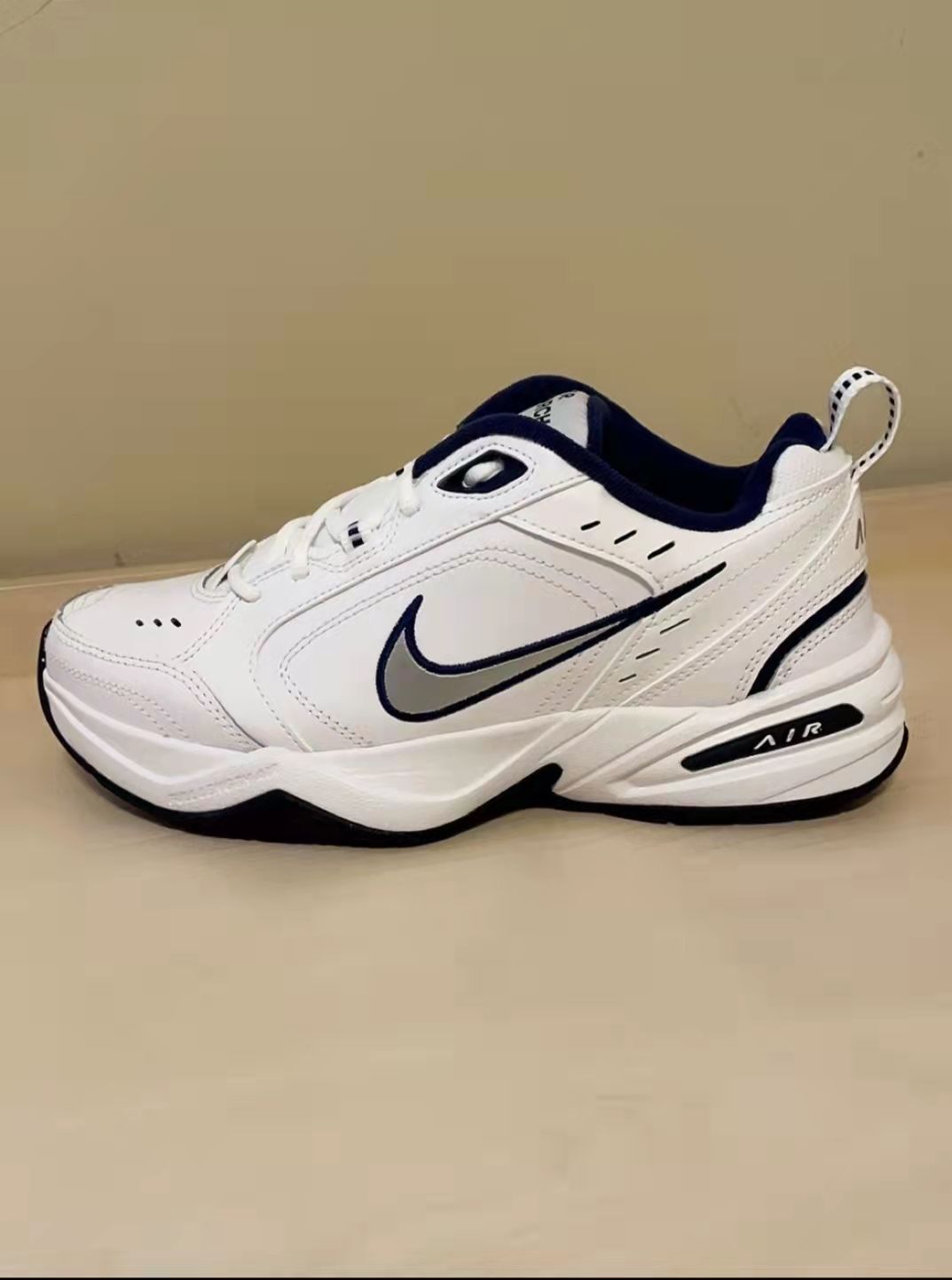 中国专卖官方旗舰店air monarch 4 white navy 减震透气跑步鞋 蓝白