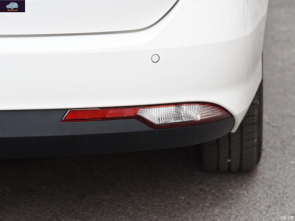 适用于宝骏360后尾灯总成左右内外灯转向刹车灯罩360后雾灯后杠灯 主