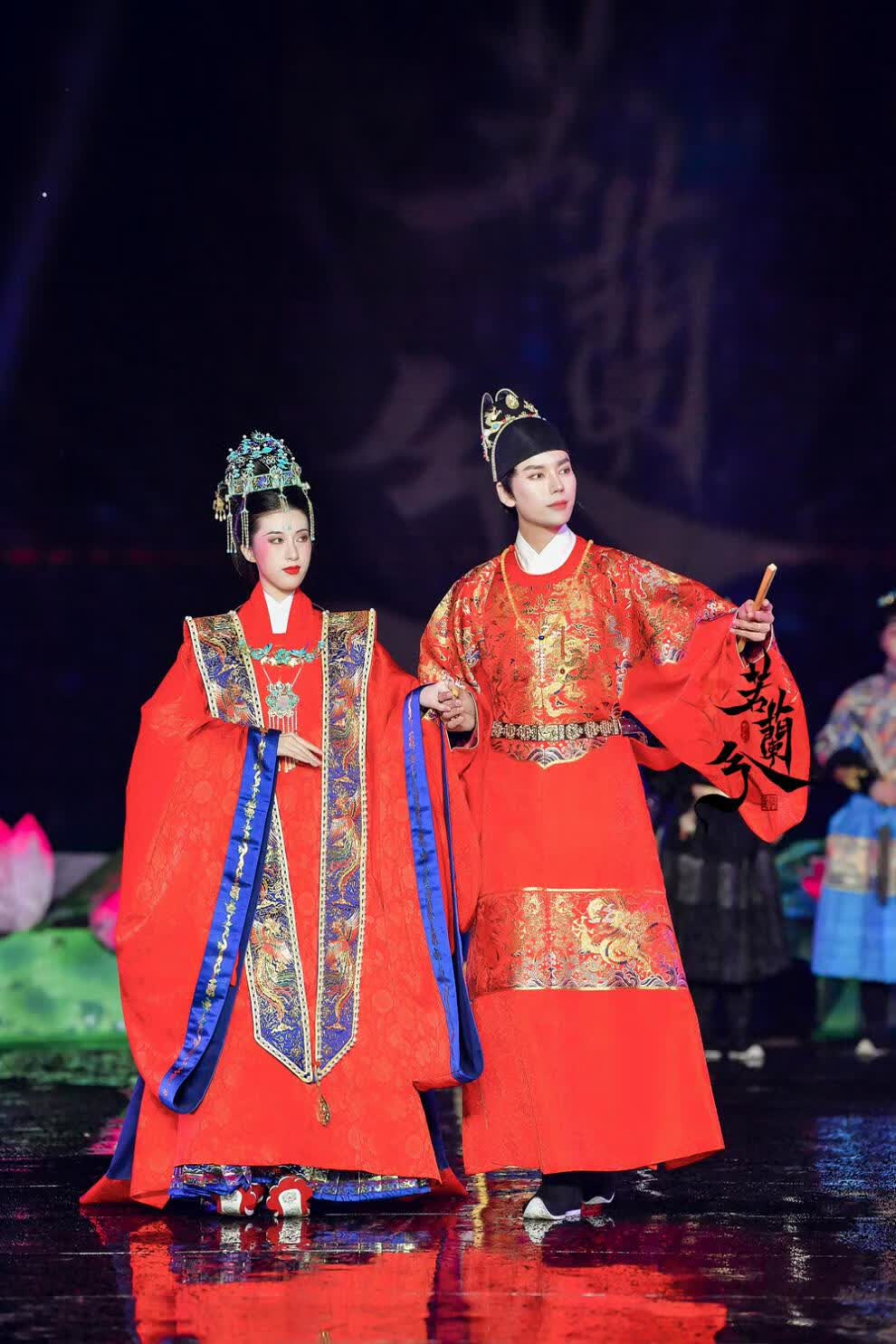 服明朝结婚婚宴皇后大衫霞帔缀吉服传统婚礼套圆领袍夫妻套装情侣汉服