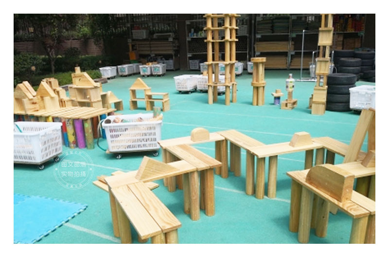 幼儿园积木建构区环创主题墙面装饰搭建技巧纸牌纸杯搭城堡墙贴画