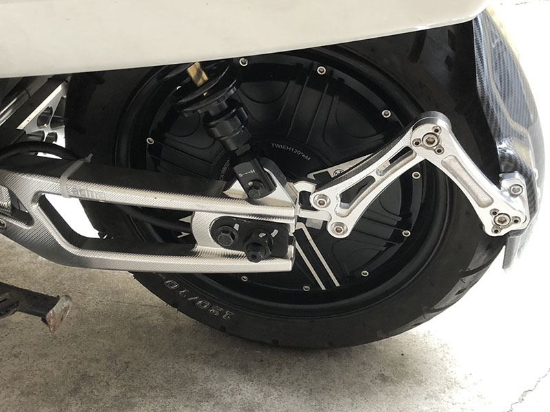 适用后挡泥板电动车电摩ub改装碳纤维挡泥板后通用二代挡泥板电动车