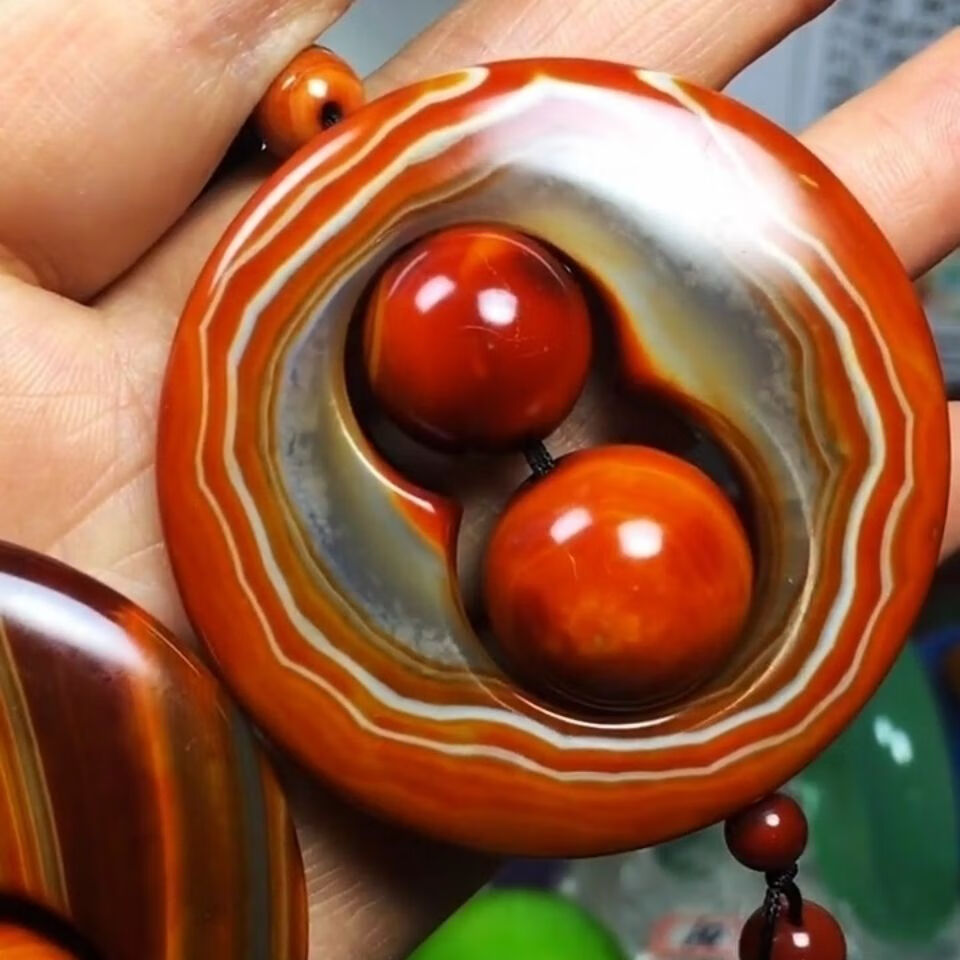 灵月阁60天然南红玛瑙同心圆同款毛衣链吊坠女士款春秋项链玉坠挂件