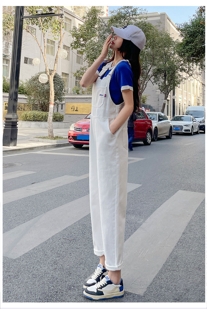 爱依服白色阔腿牛仔背带裤女夏季薄款2022年新款显瘦减龄宽松直筒连体