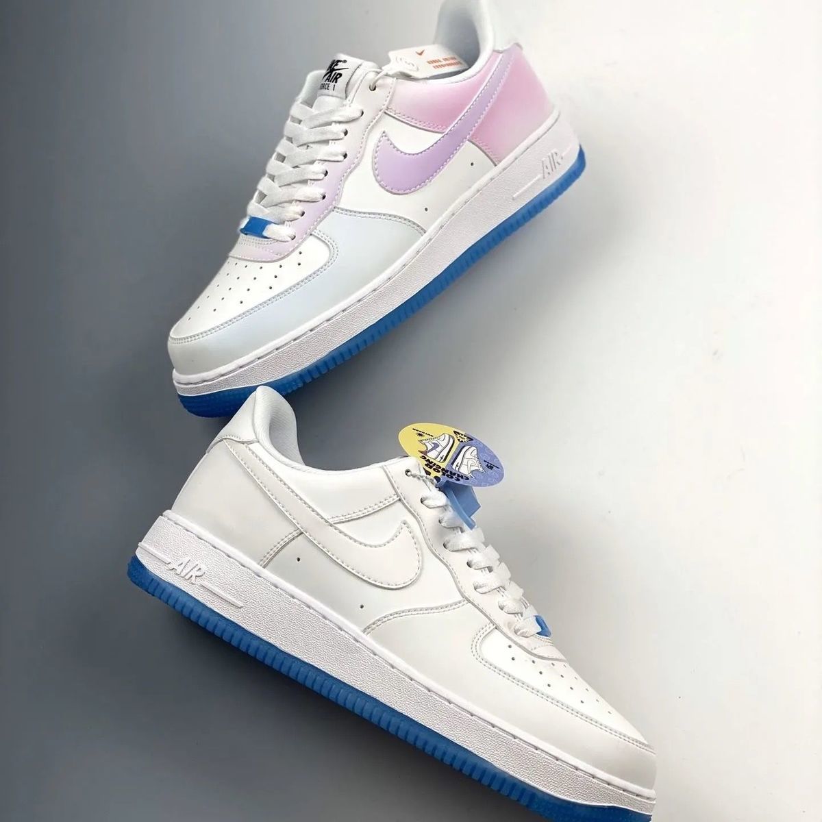 空军一号af1紫外线变色龙温变热感应白蓝粉男女百搭休闲运动板鞋紫外